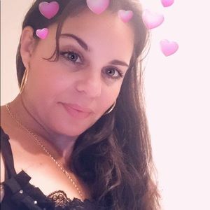 Meet your Posher, Isaura